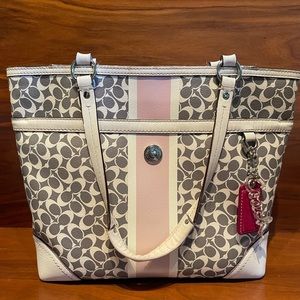 Coach Chelsea Heritage gray & white leather Tote